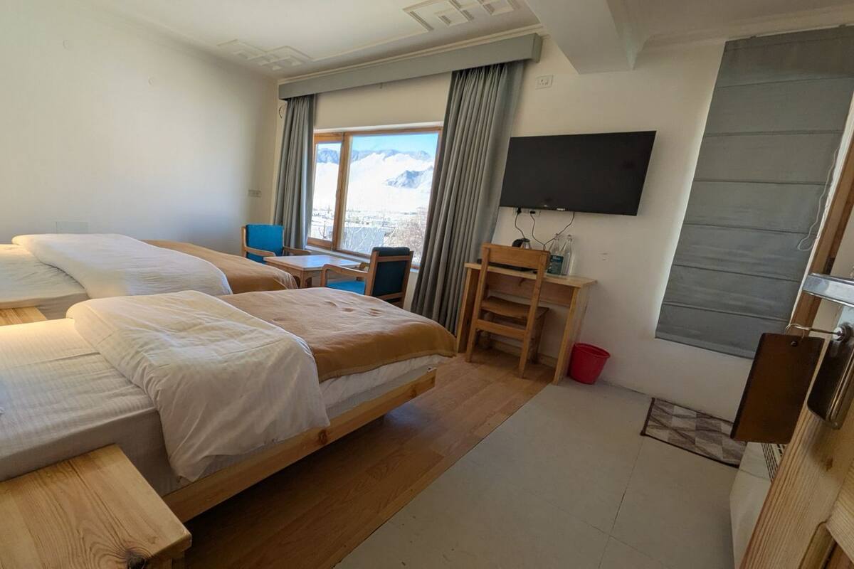 Deluxe Room, Balcony