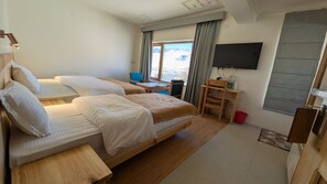 Deluxe Room, Balcony