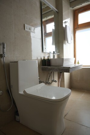 Deluxe Room, Balcony | Bilik Mandi