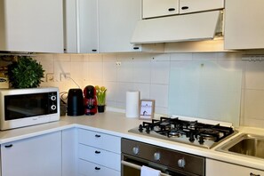 Refrigerador, microondas y lavavajillas 