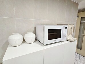 Interior - NEW! RENOVATED - Gangnam Station - 750 USD for 2 weeks - 1100 USD for 1 month (Seoul)