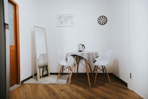 Habitació triple estàndard | Servei de restauració