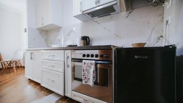 Standard Quadruple Room | Private kitchen