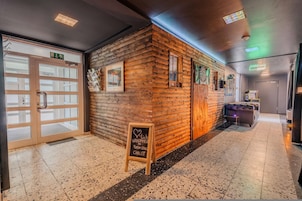 5 habitaciones y acceso a internet