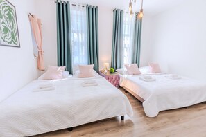 House | 8 bedrooms, Internet