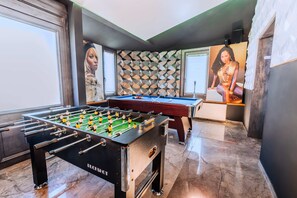 8 bedrooms, Internet - Villa Bueckeberg Game-room and Wellness (Luhden)
