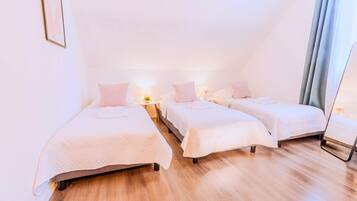 8 bedrooms, Internet