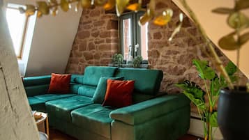 House | 5 bedrooms, Internet