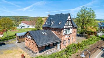 House | 5 bedrooms, Internet
