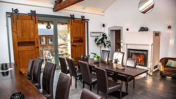 House | 5 bedrooms, Internet
