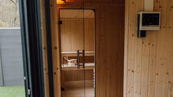 House | 5 bilik tidur, Internet