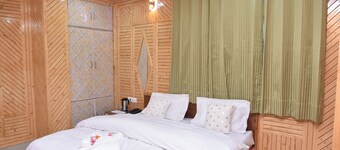 Sarahan Holliday Inn