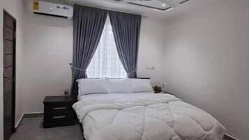 1 habitación, tabla de planchar con plancha, wifi y ropa de cama