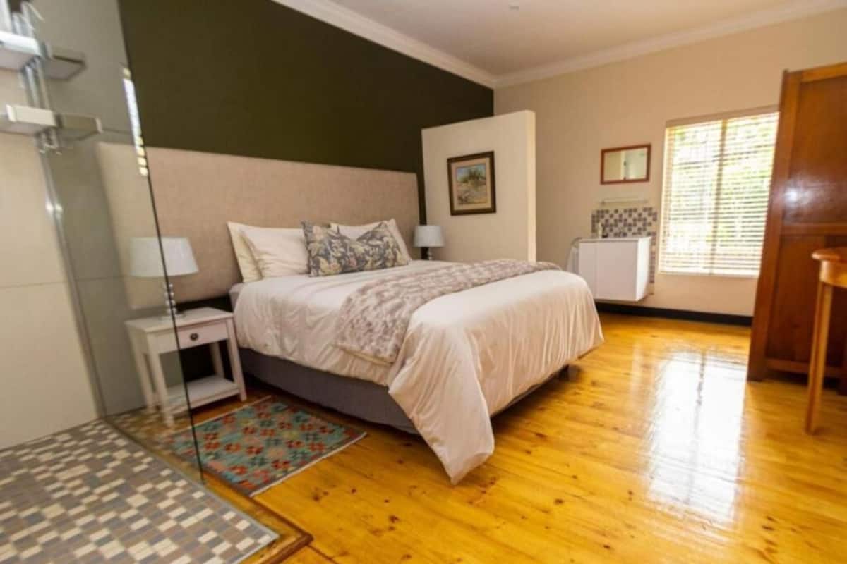 Comfort Double Room | Iron/ironing board, free WiFi