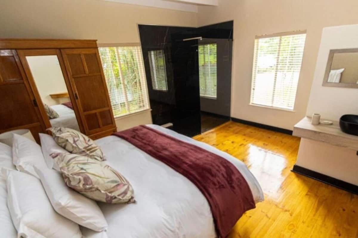 Comfort Double or Twin Room | Iron/ironing board, free WiFi