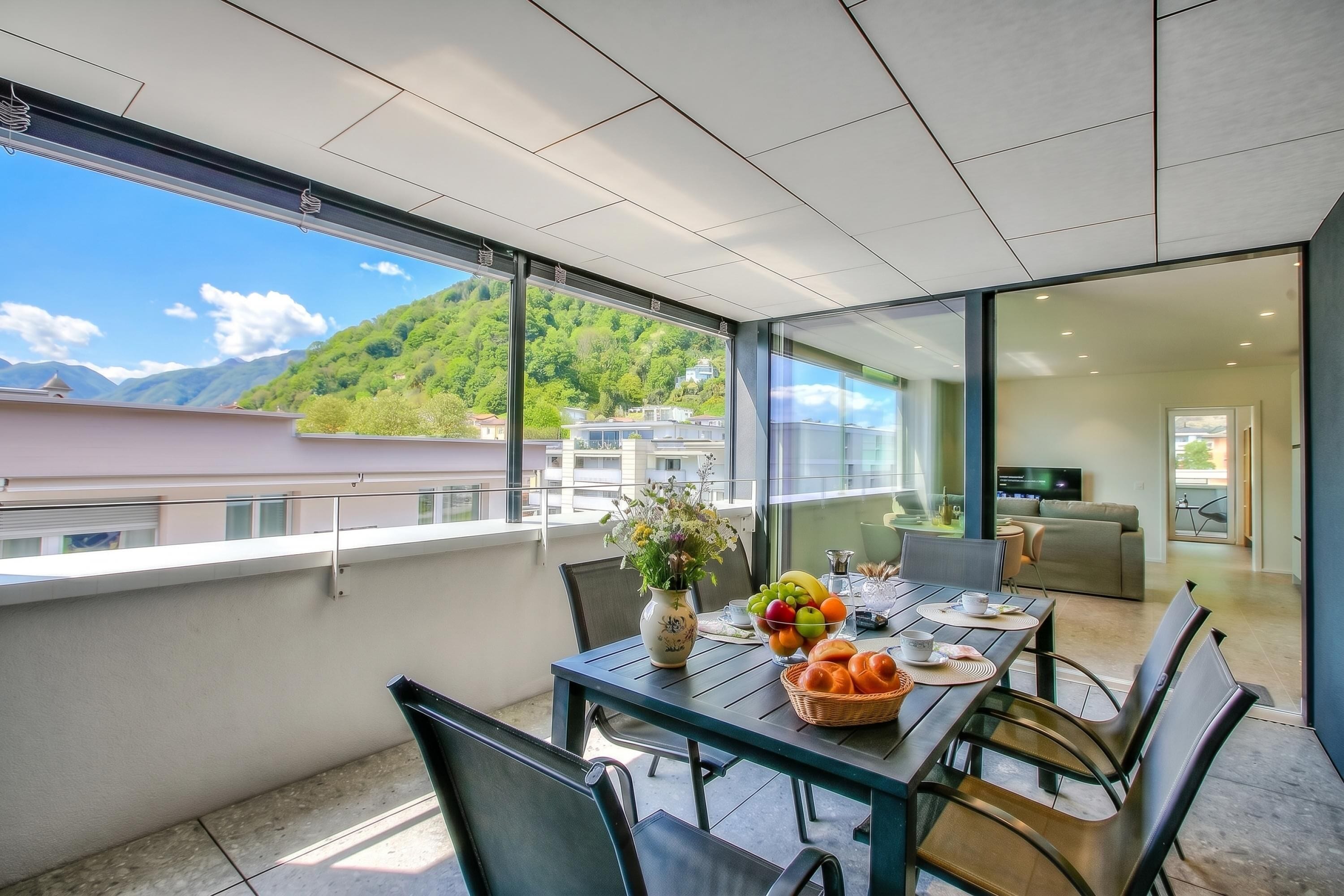 Family Apartment, Multiple Bedrooms (Urban Maggiolina Sunset - Locarno) | Dining