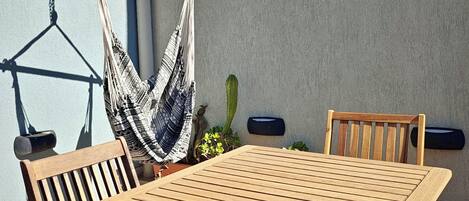 Apartment, 2 Bedrooms | Outdoor dining