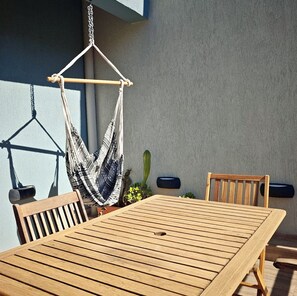 Appartement, 2 slaapkamers | Buiten dineren