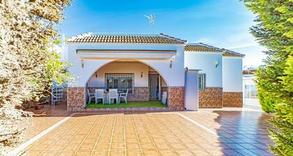 Villa „Daniela“ mit Gemeinschaftspool, WLAN und Klimaanlage