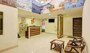 Lobby - Hotel O3 Near Piccadily Chowk Chandigarh (Chandigarh)