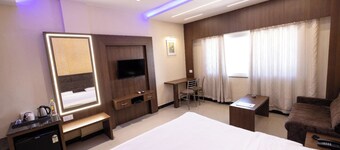 Vikramaditya Panposh Rd