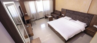 Vikramaditya Panposh Rd