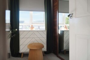 Interior - Modern Coastal Stay Minutes from Redcar Beach (Redcar and Cleveland)