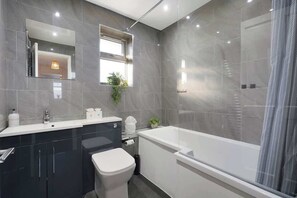 Shower, hair dryer - Charming 3 Bedroom Home Near Coast & Town (Redcar and Cleveland)