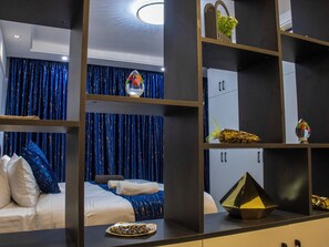 1 bedroom, iron/ironing board, WiFi, bed sheets - Cozy,all-equipped 1-bedroom apartment with cafe,gym &minimart in Uptown Nairobi. (Nairobi)