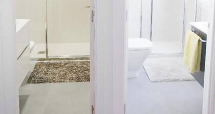 CASAJARDĂN ROKEKRIS. In Vigo, very close to the beaches. Pets allowed.