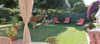 CASAJARDÍN ROKEKRIS. In Vigo, very close to the beaches. Pets allowed.