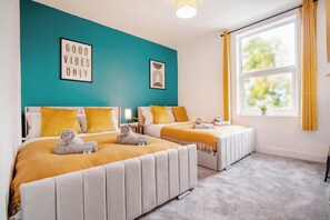 3 Schlafzimmer, Schreibtisch, Bügeleisen/Bügelbrett, kostenloses WLAN