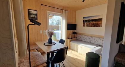 Tiny Home “Auerberg Sweet” with Private Terrace and Wi-Fi