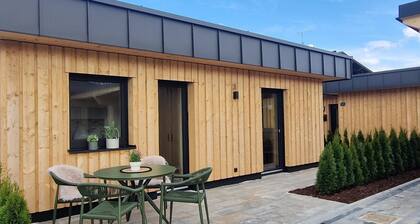 Tiny Home „Ferienhaus Auerberg Sweet“ mit privater Terrasse und WLAN