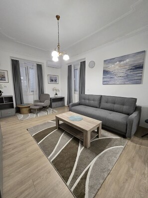 Living room - Anima Mea Old Town Apartments- Premium Apartment With Balcony (Dubrovnik)