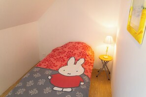 5 chambres, fer et planche à repasser, lit parapluie, Wi-Fi