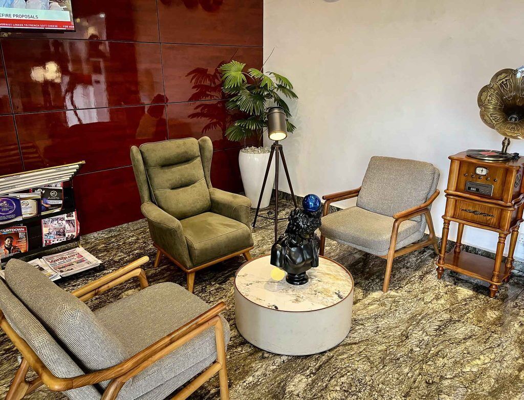 Studiosvit Comfort - utsikt mot poolen | Lobby