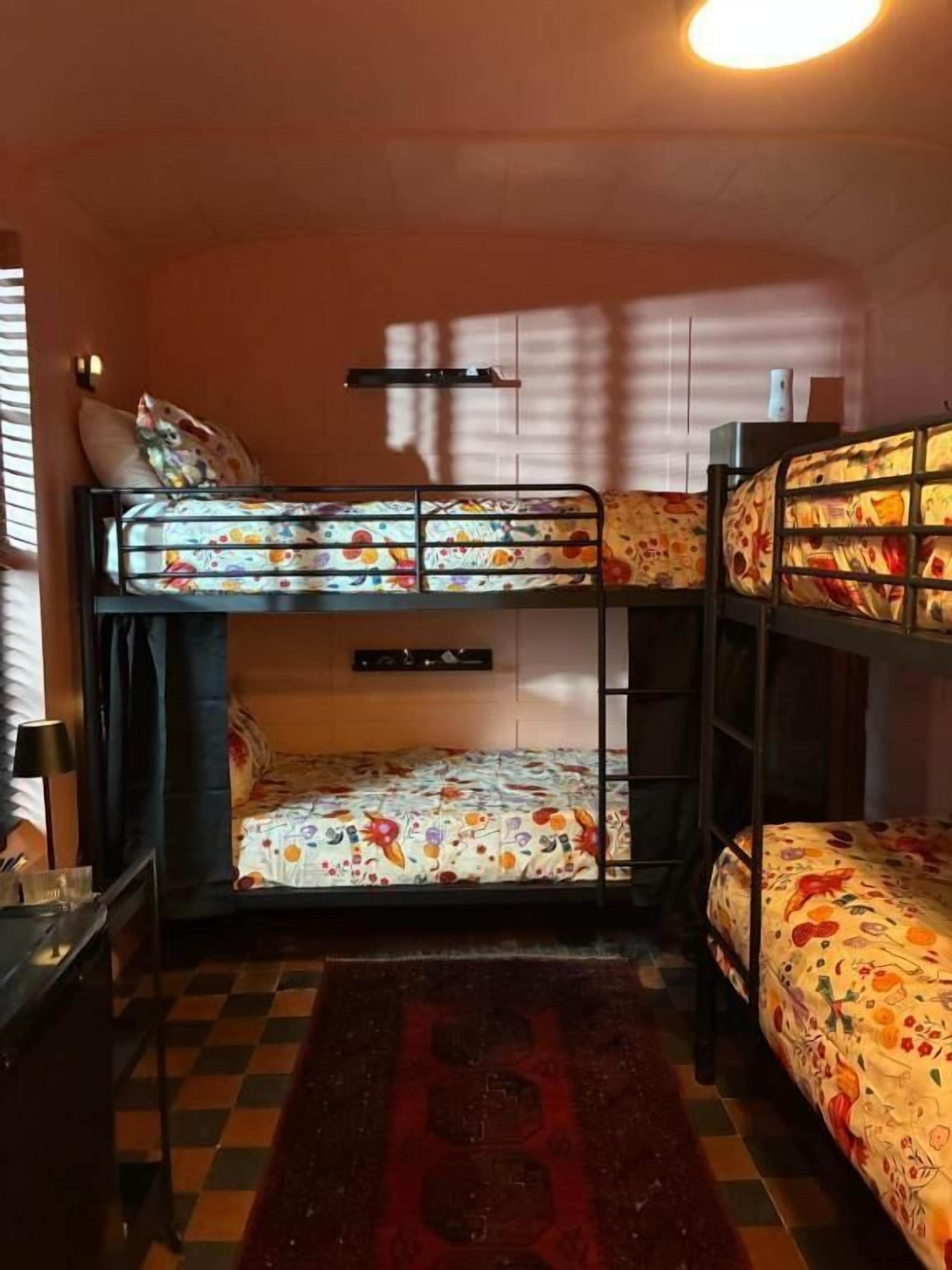 Basic Shared Dormitory | Iron/ironing board, free WiFi