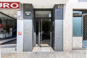 Exterior detail - (SGE680F) 1 bedroom apartment with terrace in Tetuán, Madrid. (Madrid)