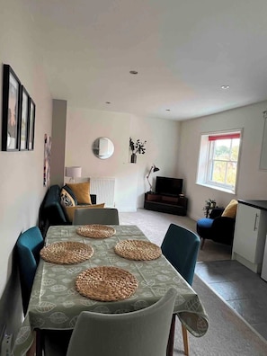 Interior - Town centre apartment with parking (Oxfordshire)