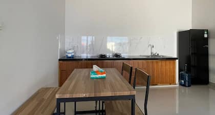 Fully equipped town house in popular fishing village