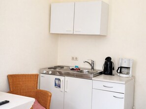 Private kitchen - Vrbo Property (Kühlungsborn)