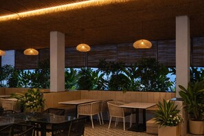 Outdoor dining - Chethan International  (Bengaluru)