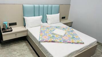 Doppia Standard, balcone, vista città | Wi-Fi gratuito