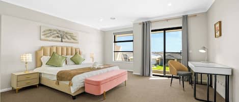 6 habitaciones, tabla de planchar con plancha, wifi y ropa de cama