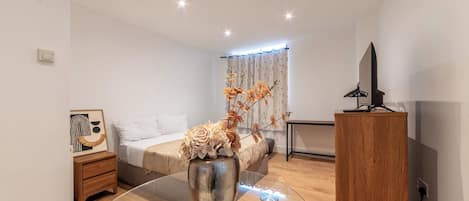 1 chambre, fer et planche Ă repasser, accĂšs Internet, draps fournis