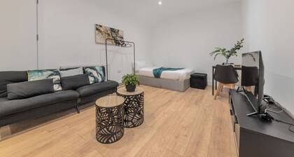 Homely Flat with Natural Light