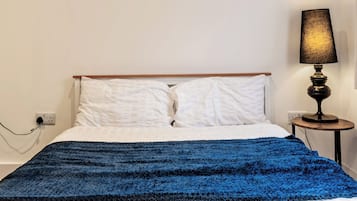 1 chambre, fer et planche Ă repasser, accĂšs Internet, draps fournis