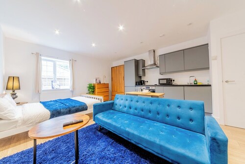 Cosy Serene Flat near the City Centre