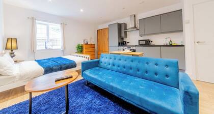 Cosy Serene Flat near the City Centre